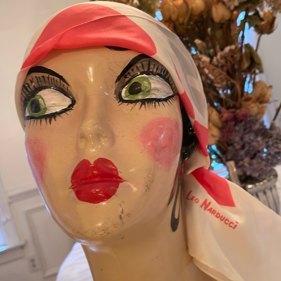 LEO NARDUCCI 100% silk scarf with coral abstract print. Made in Japan - Picture 10 of 16